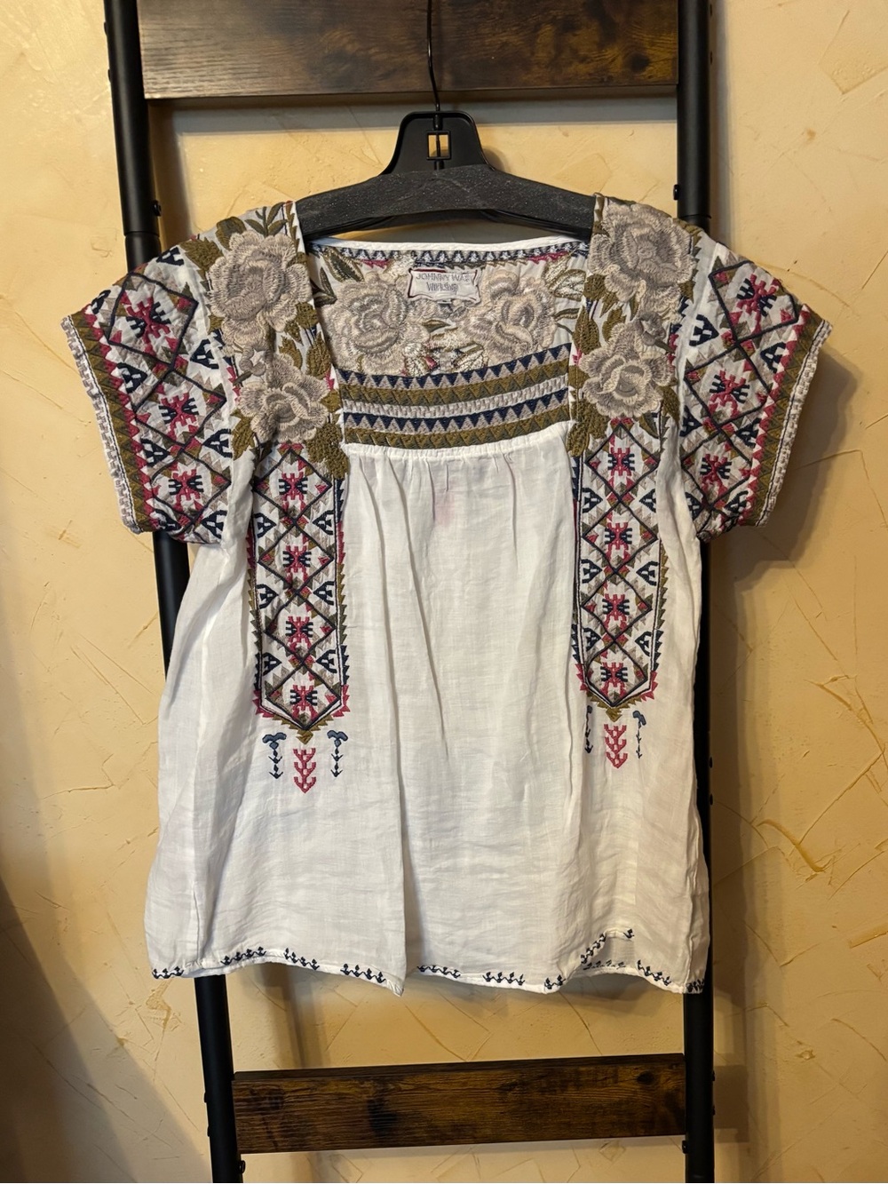 Johnny Was Size S Embroidered White Boho Peasant Top with Multi-Color Detail